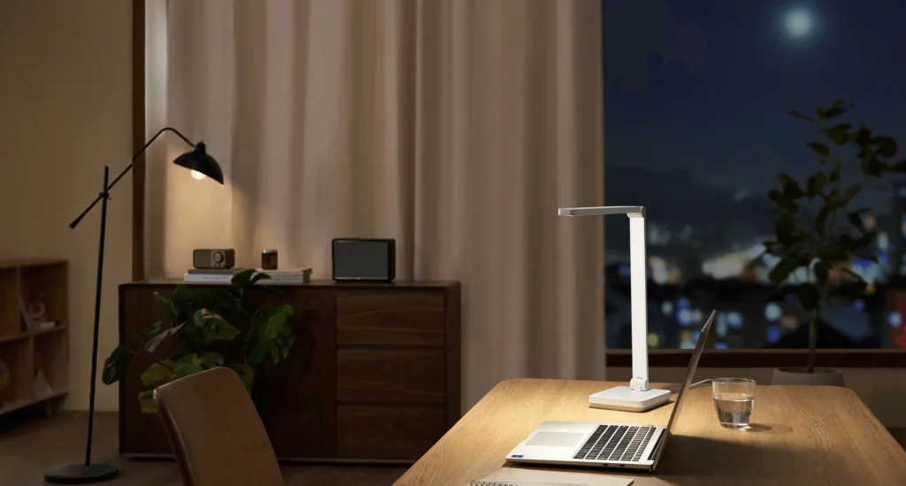 Xiaomi Desk Lamp Lite okouzlí cenou i minimalistickým vzhledem 1 63e36ebf8c8e7c103693942cf854011f