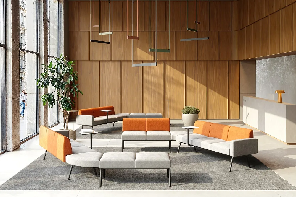 LD Seating uvádí modulární sezení Pod a Nido Bench: Sestavu složíte sami 14 Oranžové a šedé lavice Nido Bench v recepční hale s dřevěným obkladem
