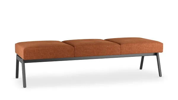 LD Seating uvádí modulární sezení Pod a Nido Bench: Sestavu složíte sami 19 Trojmístná lavice Nido Bench bez opěráku v cihlovém potahu